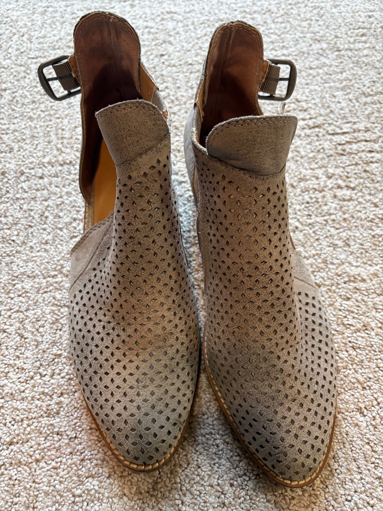 Lucky Brand Size 9 Shoes